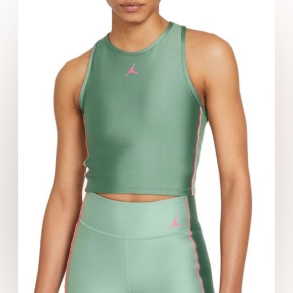 NWOT Nike Air Jordan Essential Crop Sports Bra Tank Top Women's Size S - Picture 1 of 7